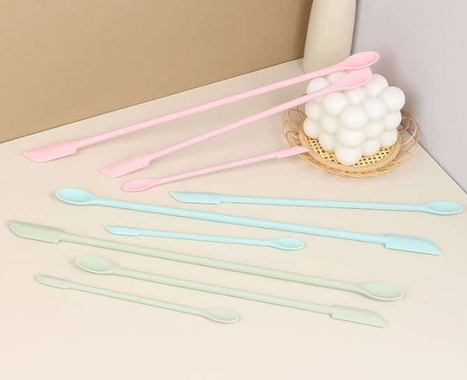 Spatule en silicone à manche l - Commercial Kitchen Products avis et prix