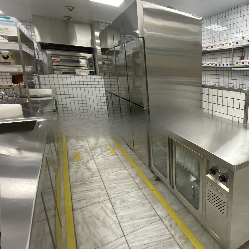 Équipement de cuisine commerci - Commercial Kitchen Projects avis et prix